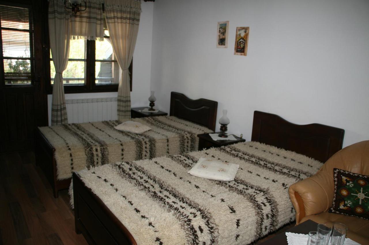 Oazis Guesthouse Łowecz Zewnętrze zdjęcie