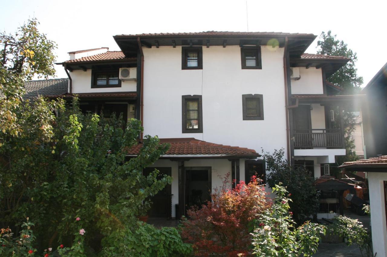 Oazis Guesthouse Łowecz Zewnętrze zdjęcie
