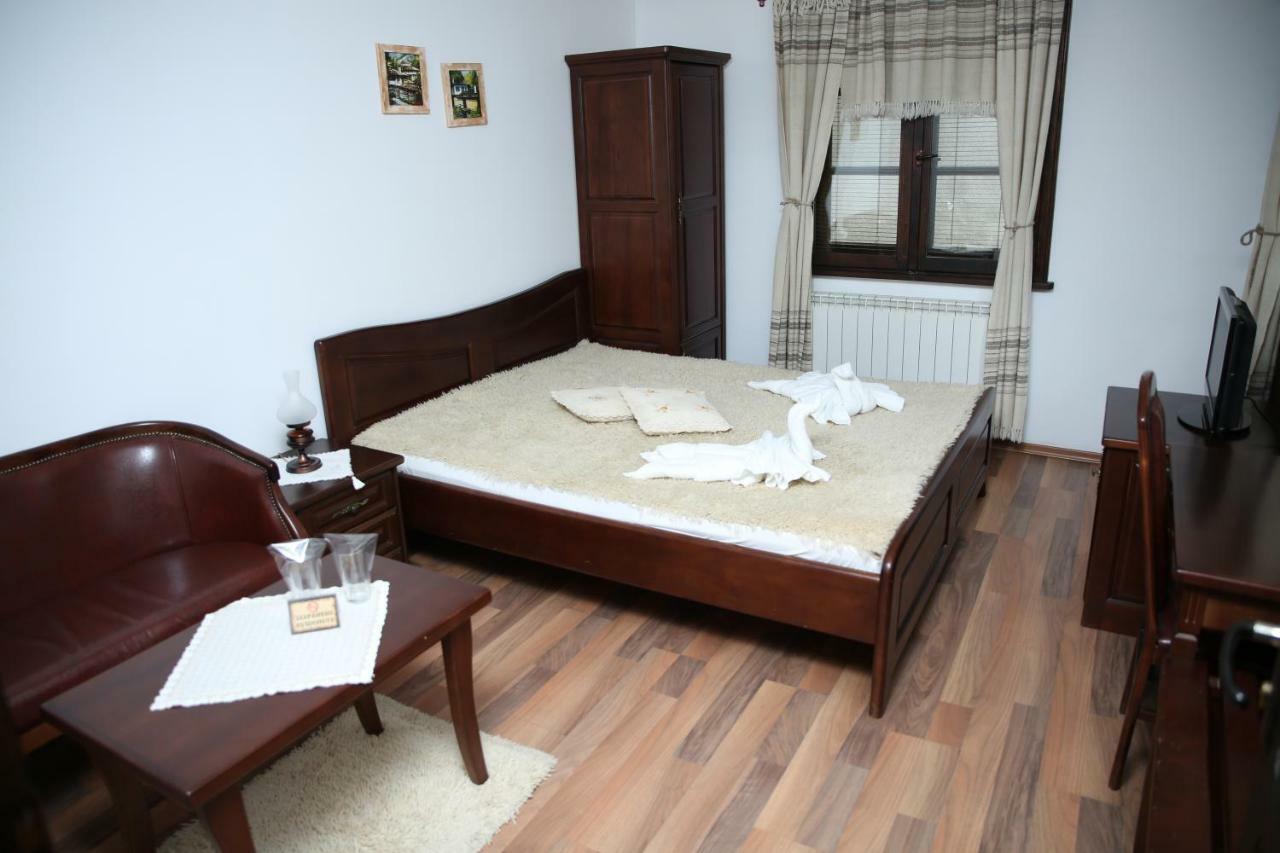 Oazis Guesthouse Łowecz Zewnętrze zdjęcie