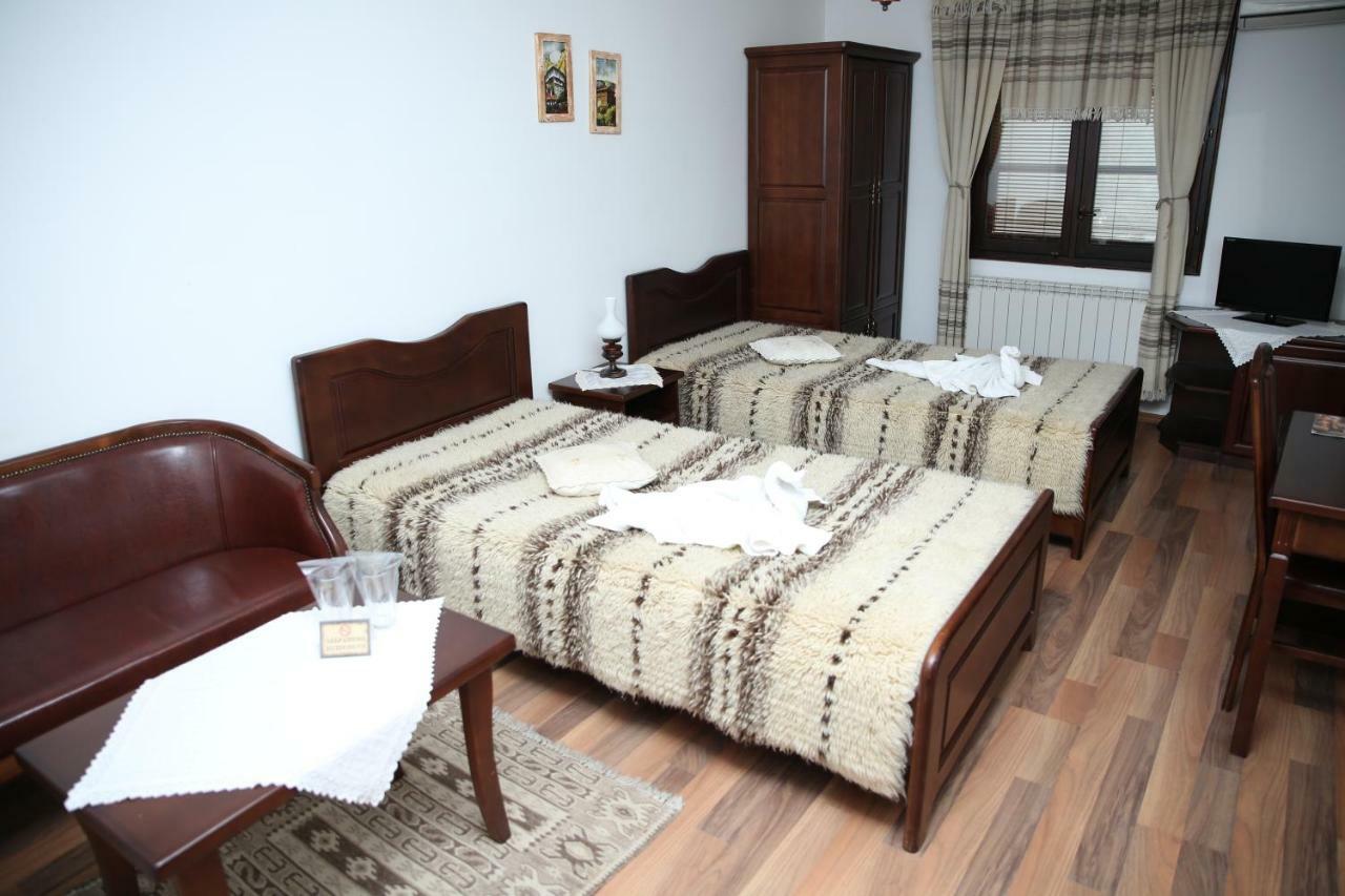 Oazis Guesthouse Łowecz Zewnętrze zdjęcie