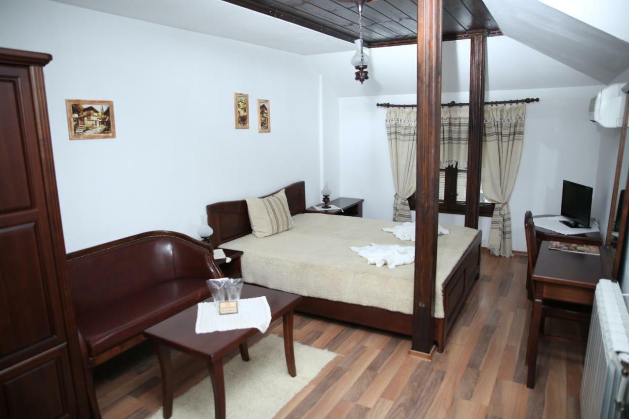Oazis Guesthouse Łowecz Zewnętrze zdjęcie
