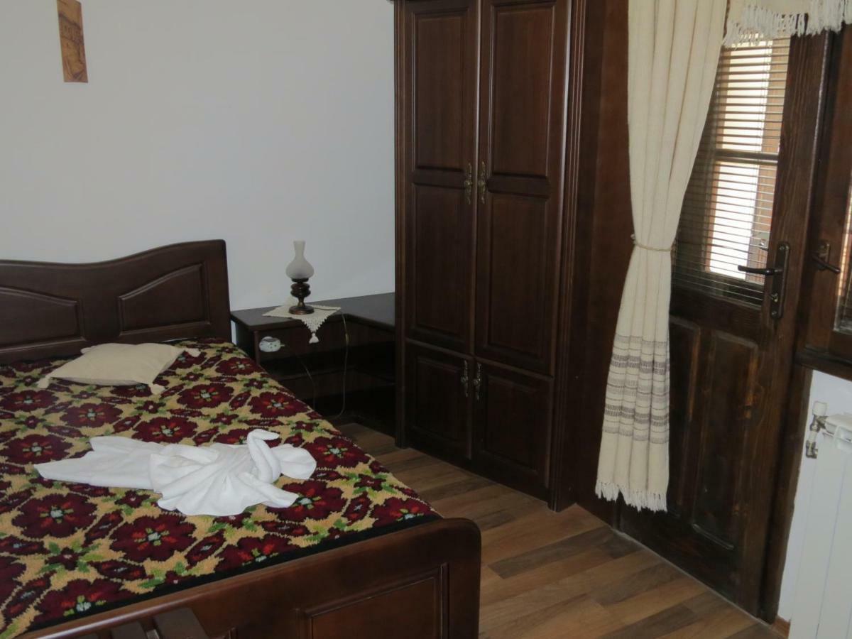 Oazis Guesthouse Łowecz Zewnętrze zdjęcie