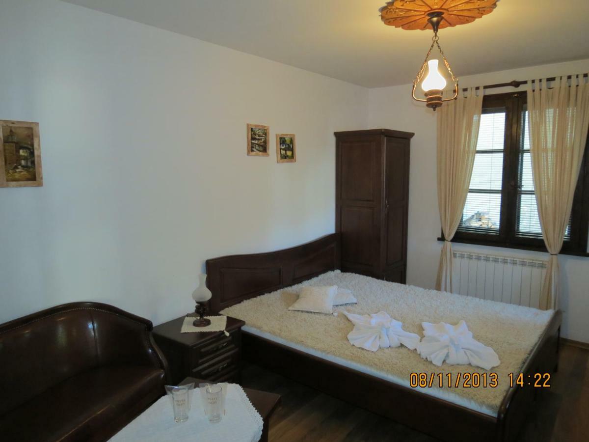 Oazis Guesthouse Łowecz Zewnętrze zdjęcie