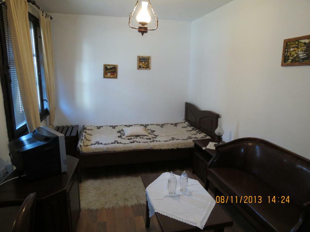 Oazis Guesthouse Łowecz Zewnętrze zdjęcie